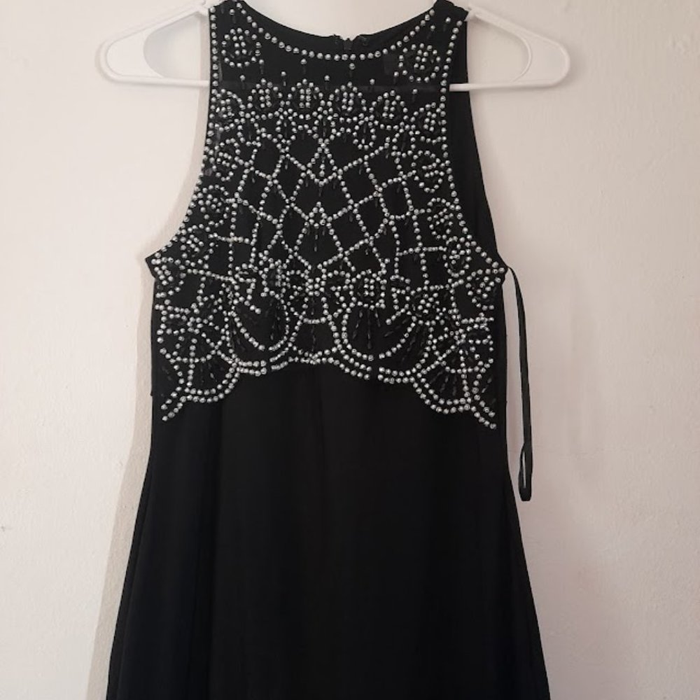 PRETTY BLANCK DRESS - Picture 3 of 7